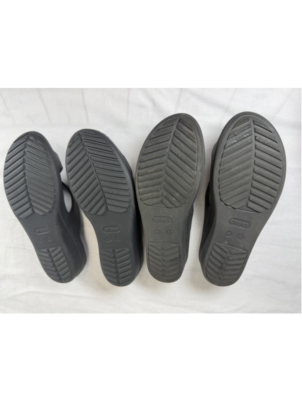 Lot of 2 Crocs Women’s 8 Sanrah Dual Comfort Wedge Slide Sandals Black Gray - Picture 8 of 10